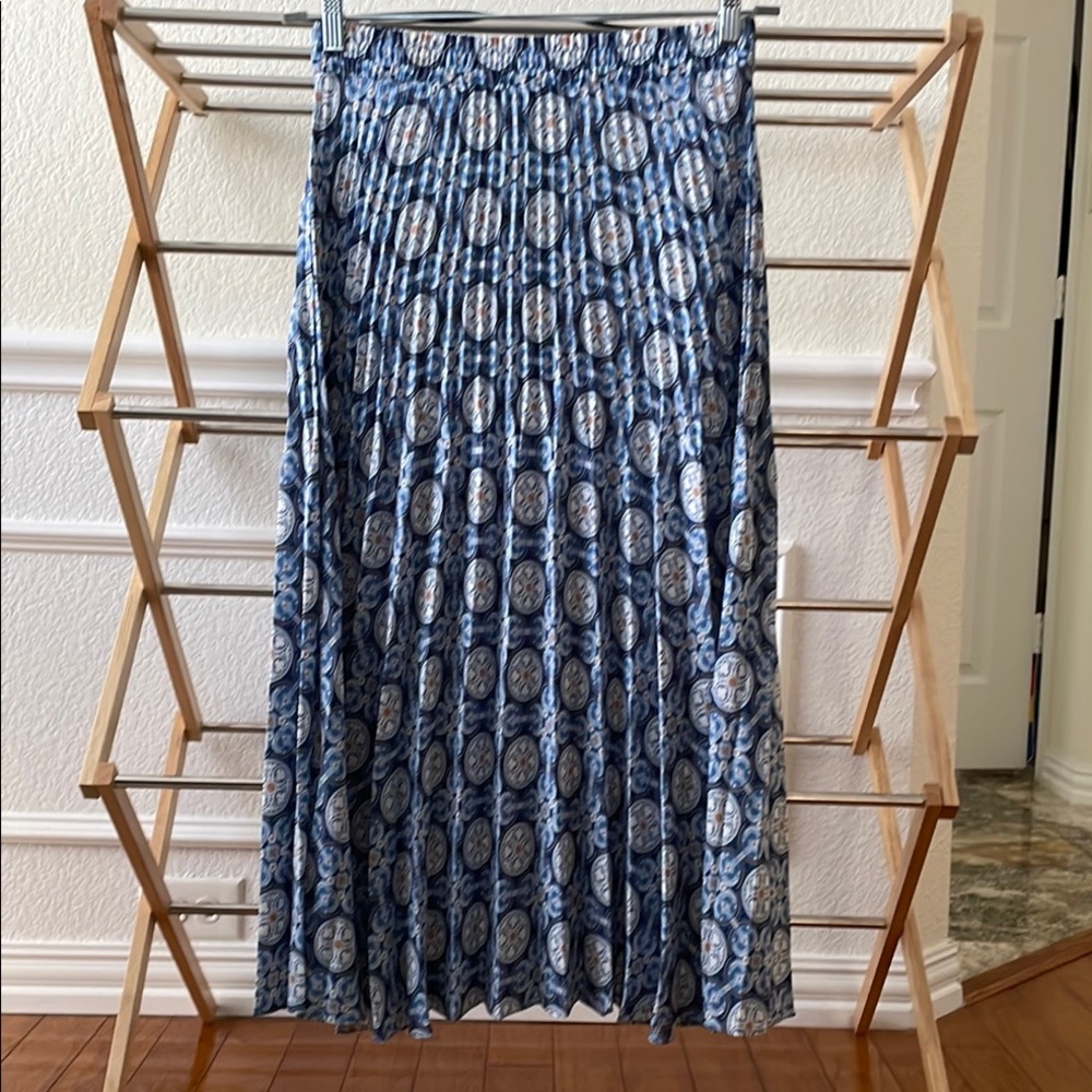 BRAND NEW Blue Pleated Skirt